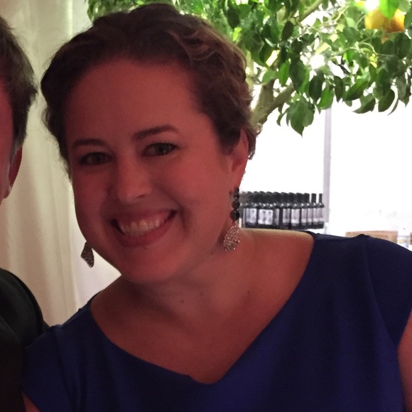 Meet your Posher, Anna - Picture 2 of 2